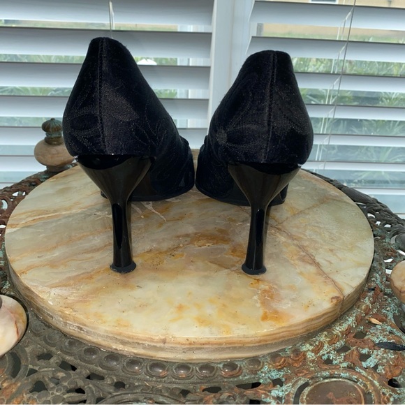 Dolce & Gabbana black lace stiletto pumps , pointed toe and a strap Size 38 - Picture 4 of 7